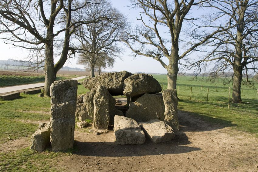 9 dolmen weris